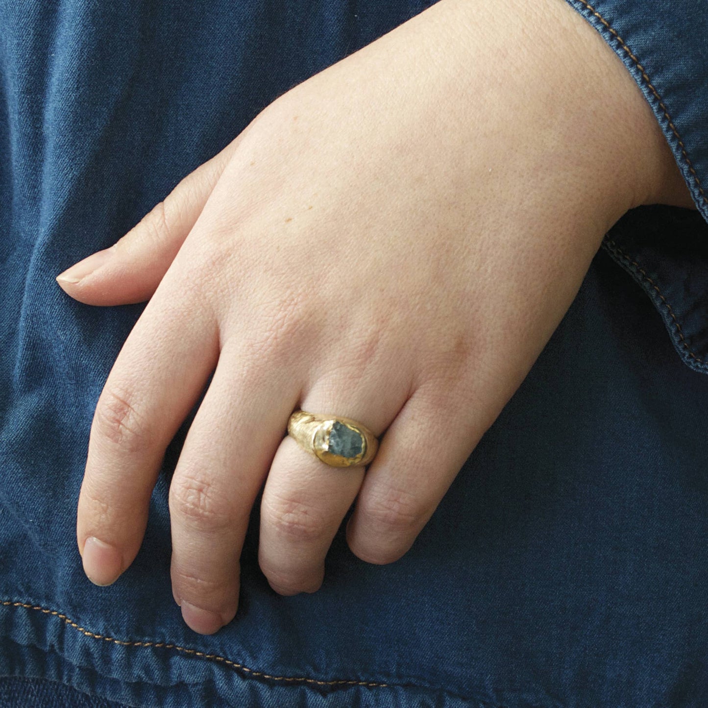 Guardian Signet Ring: Aquamarine / 7