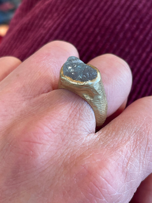 Guardian Signet Ring: Labradorite / 7