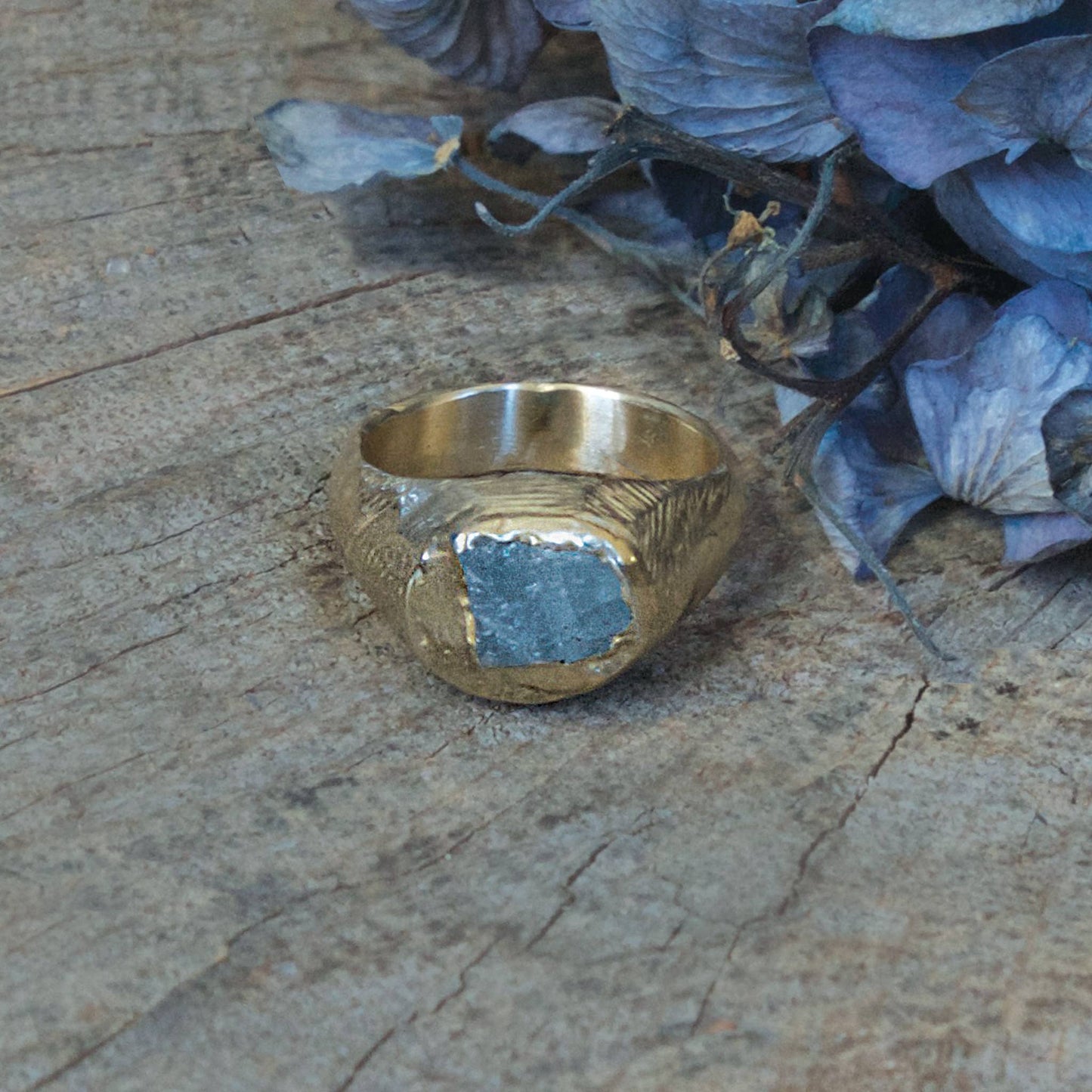 Guardian Signet Ring: Aquamarine / 7