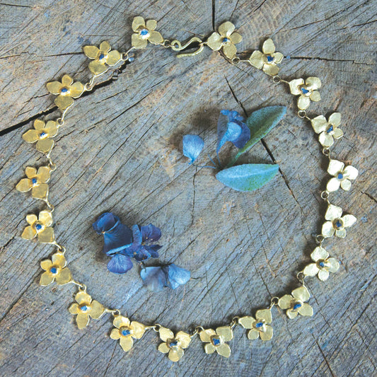 Hydrangea Collar