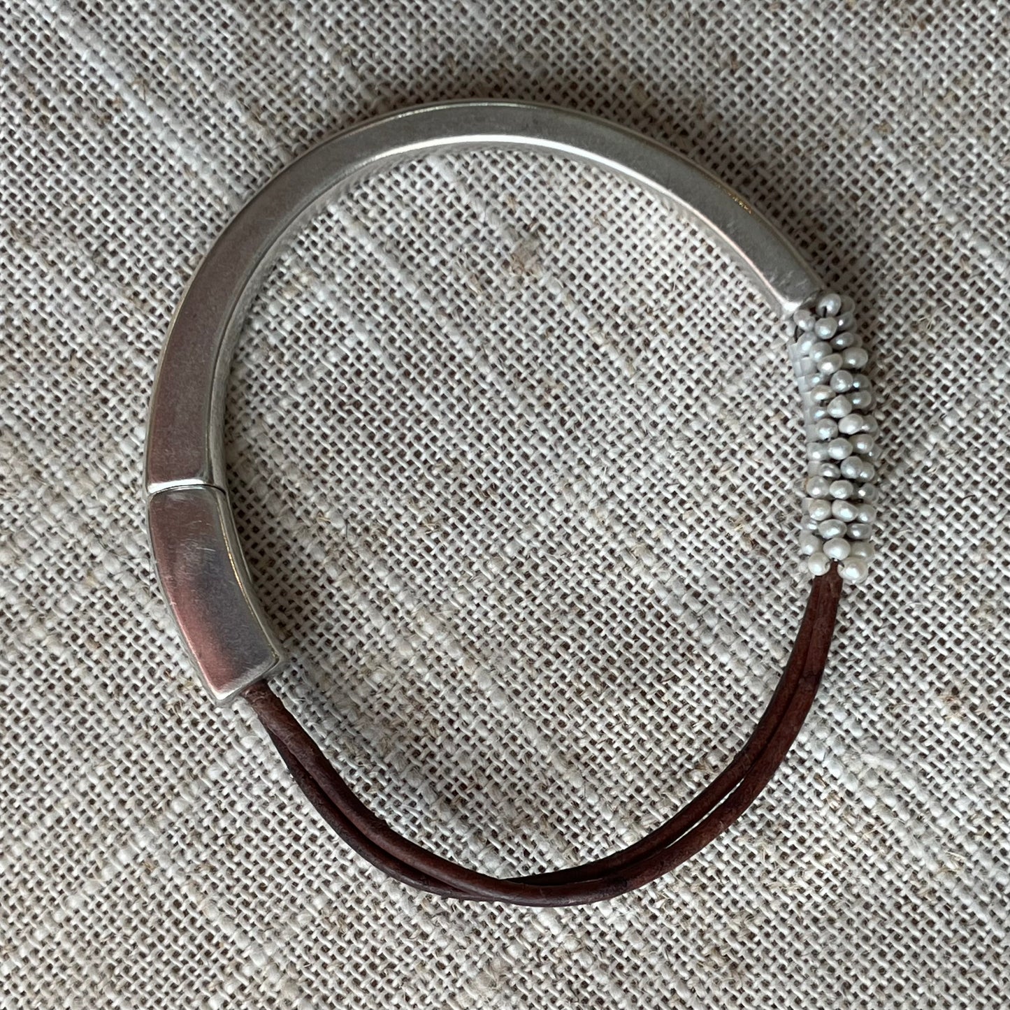 White Pearl and Leather Magnetic Bracelet