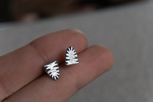 Half Oval Ridge Earrings