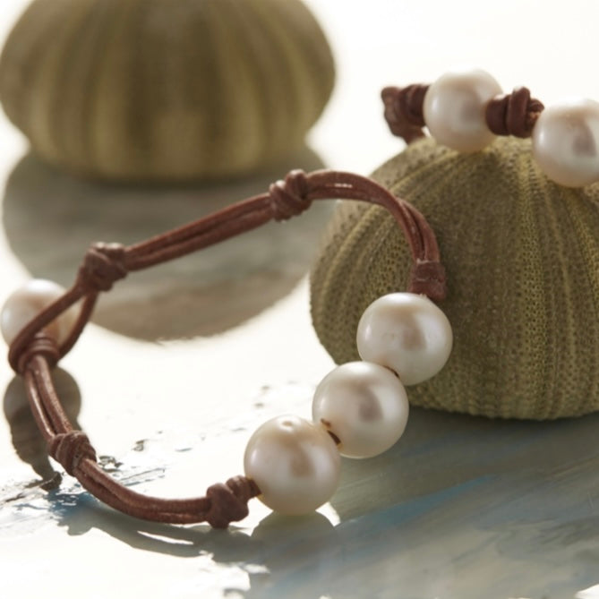 "Daisy" 3 Freshwater Pearls Bracelets